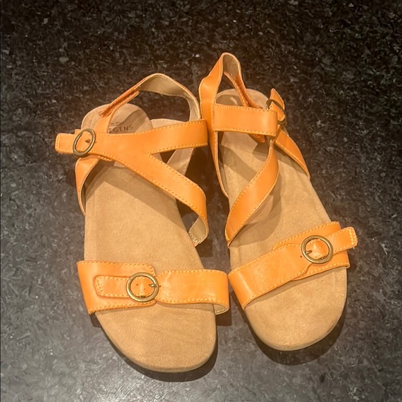 Women's Orange Earth ORGINS Sandals - Picture 1 of 5